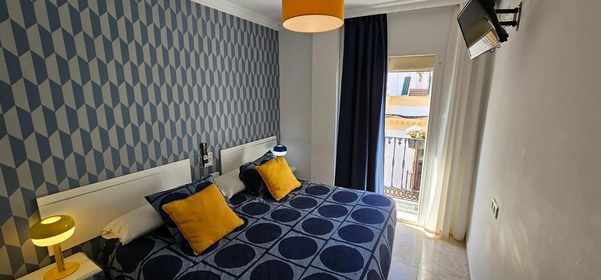 Hotel Hostal Luna De Nerja