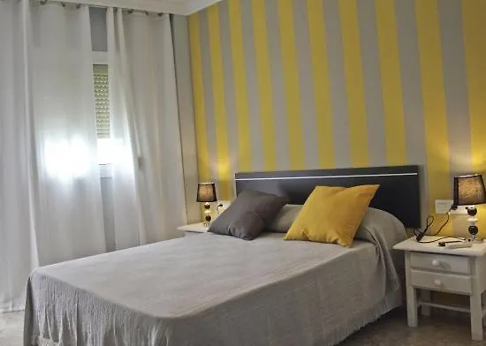 Hostal Luna De Nerja 2*,