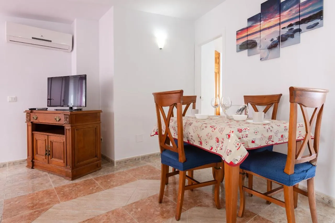 Hotel Hostal Luna De Nerja