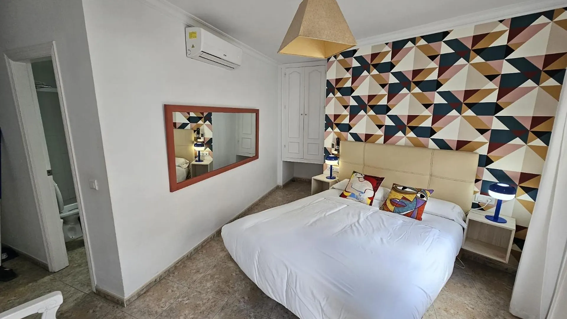 ** Hotell Hostal Luna De Nerja Spanien
