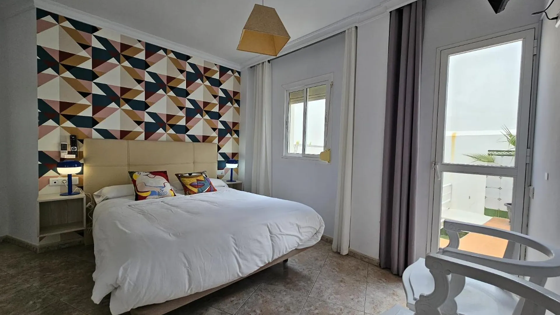 Hotell Hostal Luna De Nerja