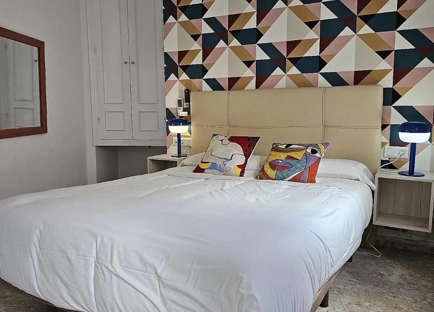 Hotell Hostal Luna De Nerja
