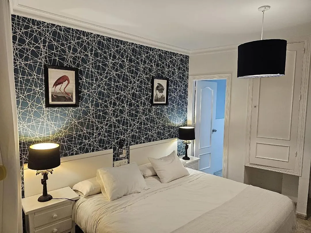 Hostal Luna De Nerja 2*,