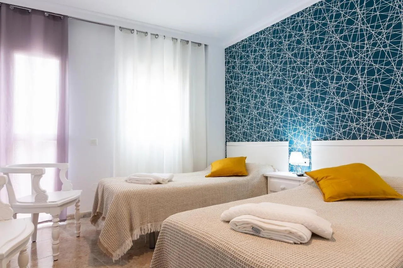 Hotell Hostal Luna De Nerja