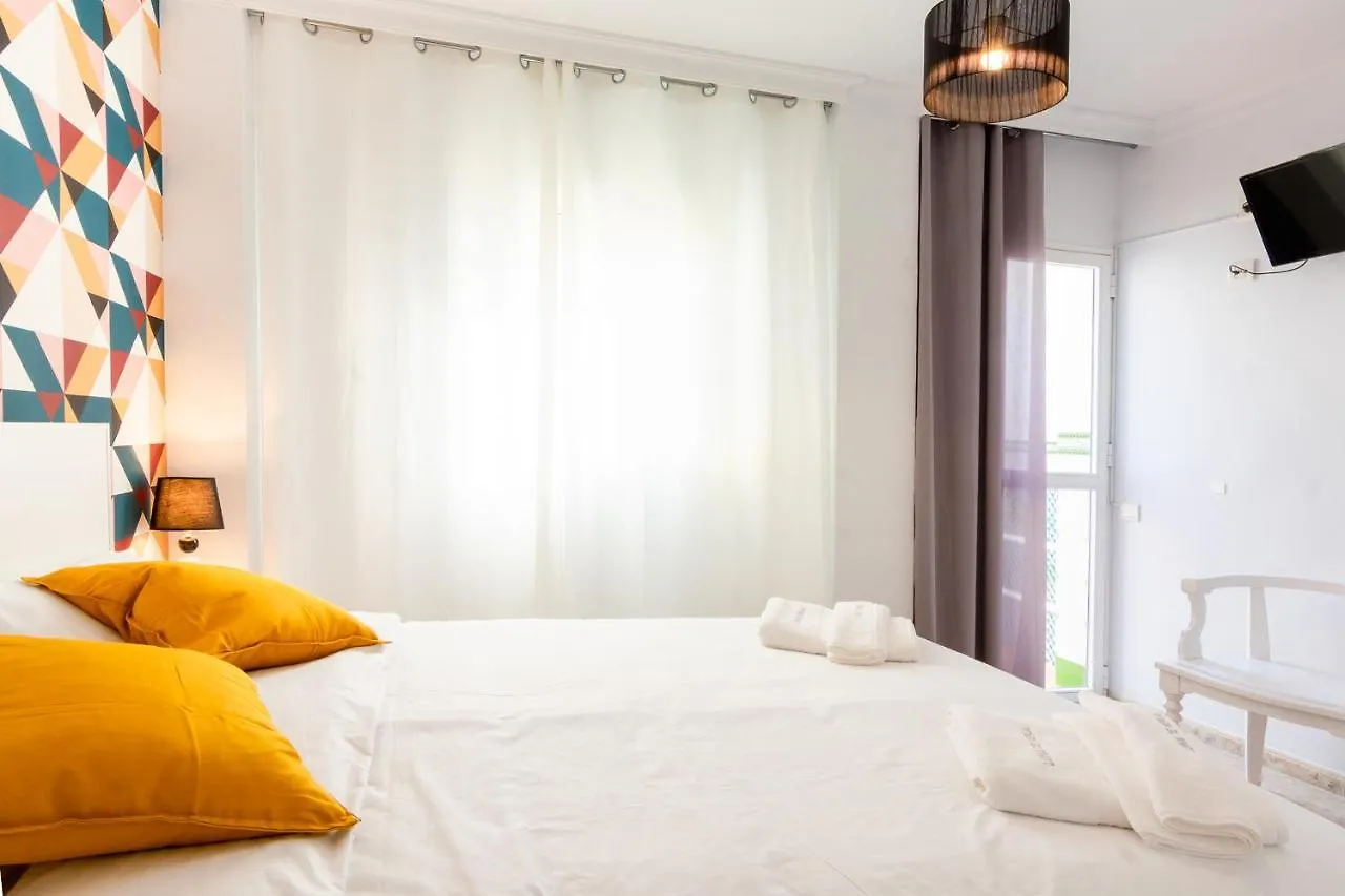 Hostal Luna De Nerja 2*,