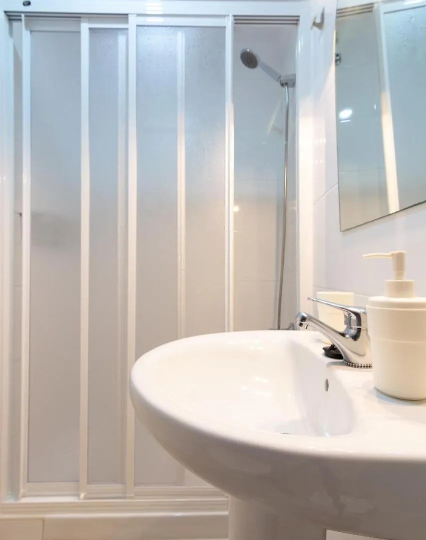 Hotell Hostal Luna De Nerja
