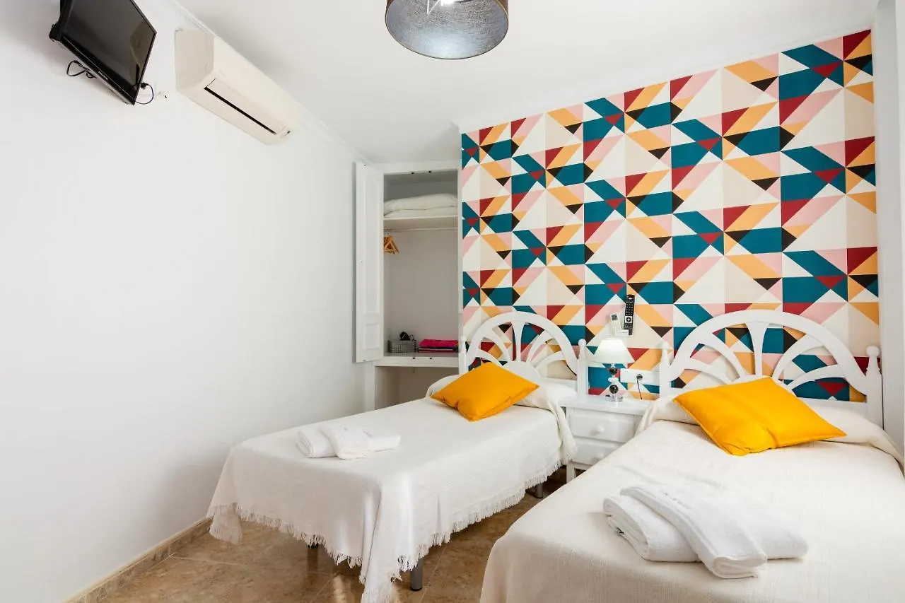 Hotell Hostal Luna De Nerja
