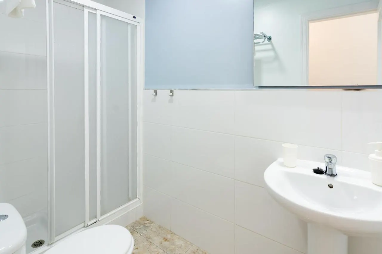 Hotell Hostal Luna De Nerja